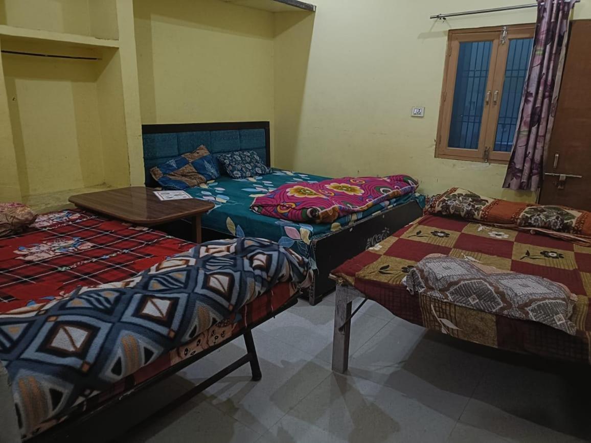Gopal Sadan-2 Apartment วรินดาวัน ภายนอก รูปภาพ
